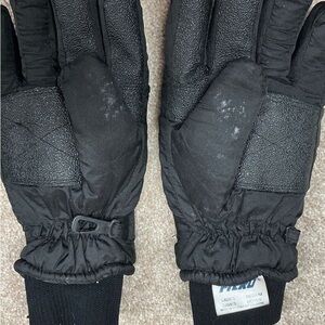 Black Insulated Winter Gloves